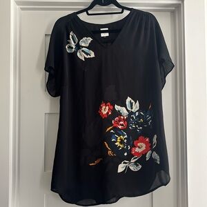 CAbi Fiore Black Short Sleeve Floral Print V-Neck Tunic Top Size L #5020